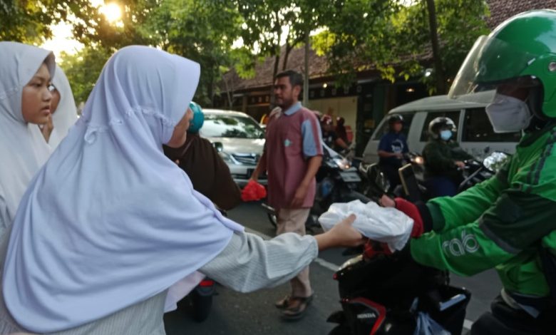Takjil Tulungagung
