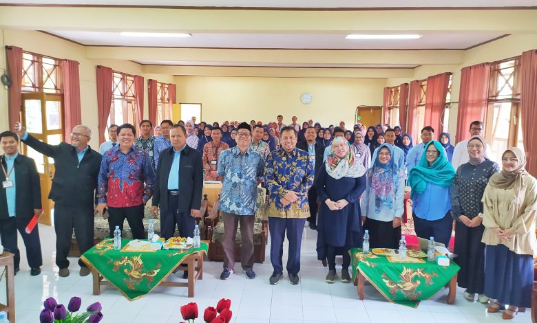 Pelathan guru matematika