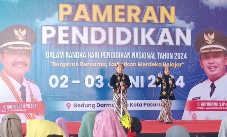 Dua dari cilik dari SD Al Irsyad Pasuruan