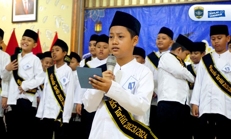Wisuda tartili SD Jember