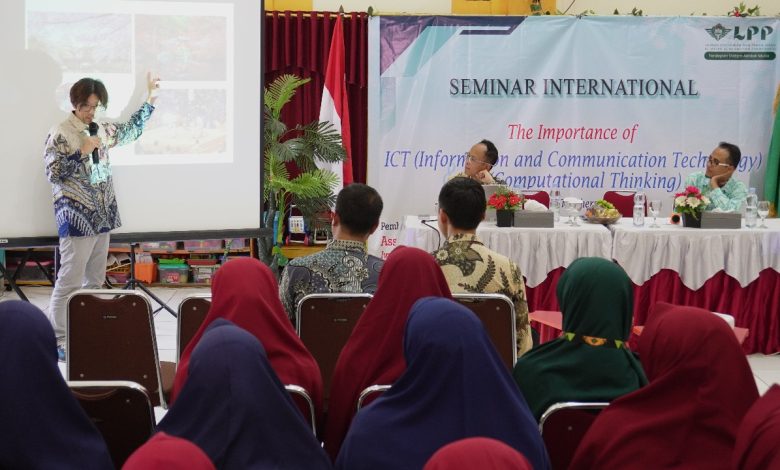 Seminar ICT (Teknologi Informasi dan Komunikasi) dan Berpikir Komputasional