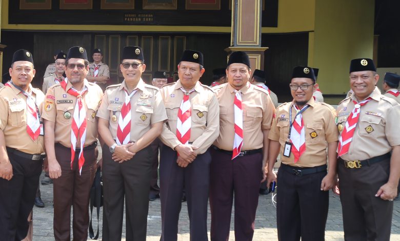 Foto bersama Ka Kwarnas saat Rakor Saka dan Sako Nasional