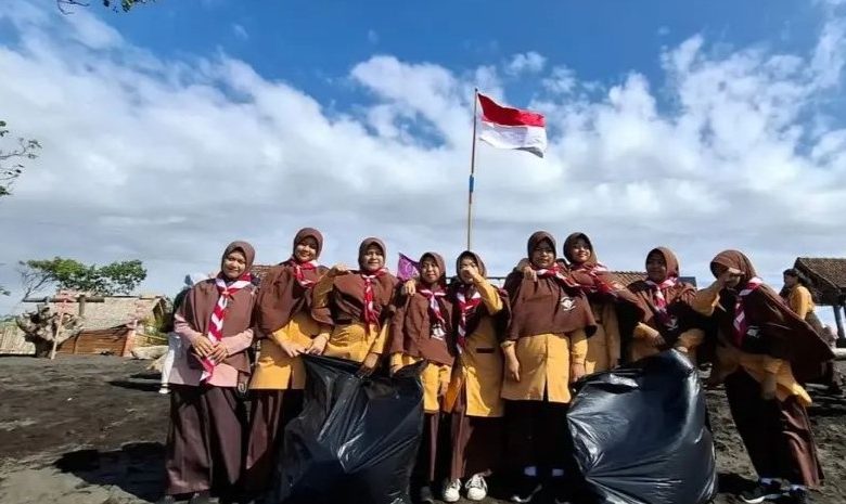 Bakti Sosial Pramuka SMP Banyuwangi