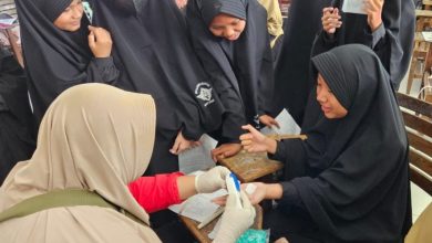 SMP Al Irsyad Banyuwangi menggelar skrining kesehatan siswa bekerja sama dengan Puskesmas Singotrunan. Kegiatan ini bertujuan meningkatkan kesadaran kesehatan dan memberikan edukasi pola hidup sehat bagi siswa