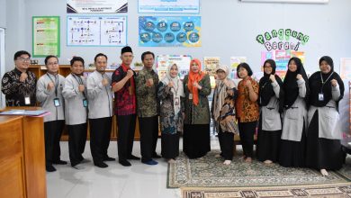 SD Al Irsyad 02 Purwokerto meraih Juara 1 dalam Lomba Perpustakaan Tingkat Kawedanan Eks-Kotip Purwokerto 2024. Prestasi ini membuktikan komitmen sekolah dalam meningkatkan literasi dan pengelolaan perpustakaan secara inovatif