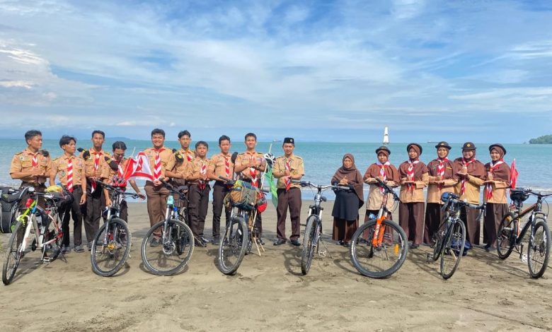 Pengembaraan Pramuka ke Teluk Penyu