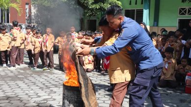 SD Al Irsyad Jember gelar simulasi kebakaran bareng BPBD & Damkar, latih siswa hadapi bencana dengan sigap dan aman!