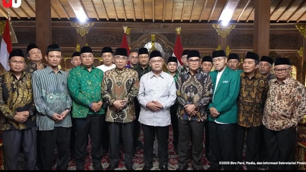 Ormas Islam, termasuk Al Irsyad, bertemu Presiden Prabowo di Hambalang refleksikan kondisi bangsa dan serukan persatuan serta kedamaian.