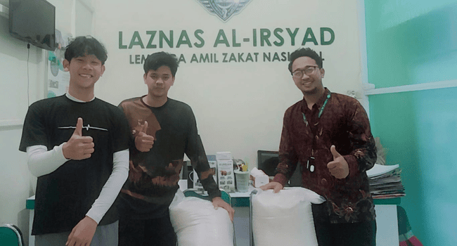 Bantuan Rutin Beras dari LAZNAS Al Irsyad Ringankan Mahasiswa Patani Thailand di Purwokerto