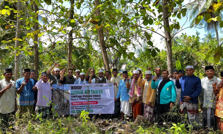 Tim LAZNAS Al Irsyad Jakarta Timur meninjau calon lokasi sumur bor di Pulau Ende