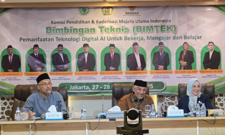Prof. Faisol Nasar menegaskan Himayat wa Khadimul Ummah sebagai kunci literasi digital ulama dalam menghadapi tantangan teknologi dan AI.