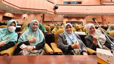 Ketua Umum Pengurus Besar (PB) Wanita Al-Irsyad, Dra. Fahimah Abdul Kadir Askar, didampingi oleh Sakinah Abdurahman Baktir menghadiri pembukaan Musyawarah Nasional (Munas) ke-6 Muslimat Hidayatullah pada Kamis, 26 November 2025 / 6 Jumadil Akhir 1447 H, di Gedung Nusantara V MPR RI, Jakarta.