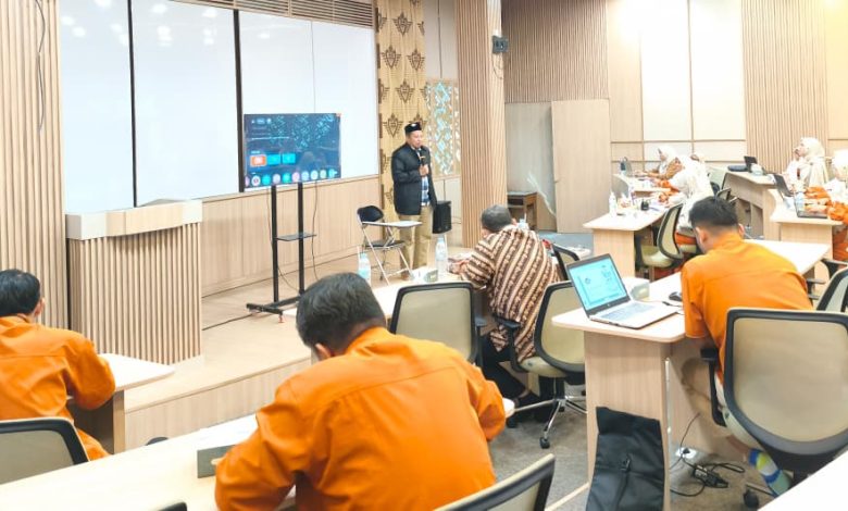 Al Irsyad Karawang gagas buku sains seru yang terintegrasi Al-Qur'an demi cetak generasi kritis & religius.